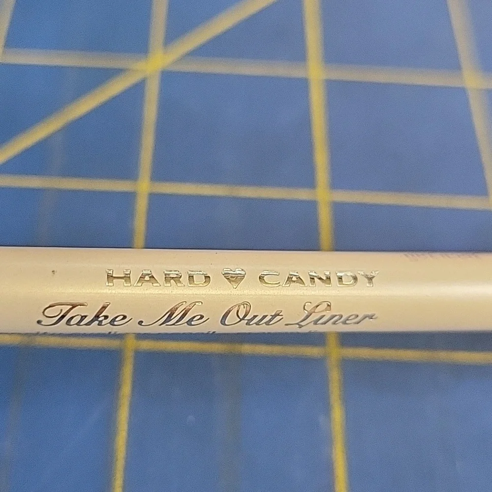Hard Candy #955 Cream Eyeliner Pencil w Sharpner 1.2g New - Get Iced